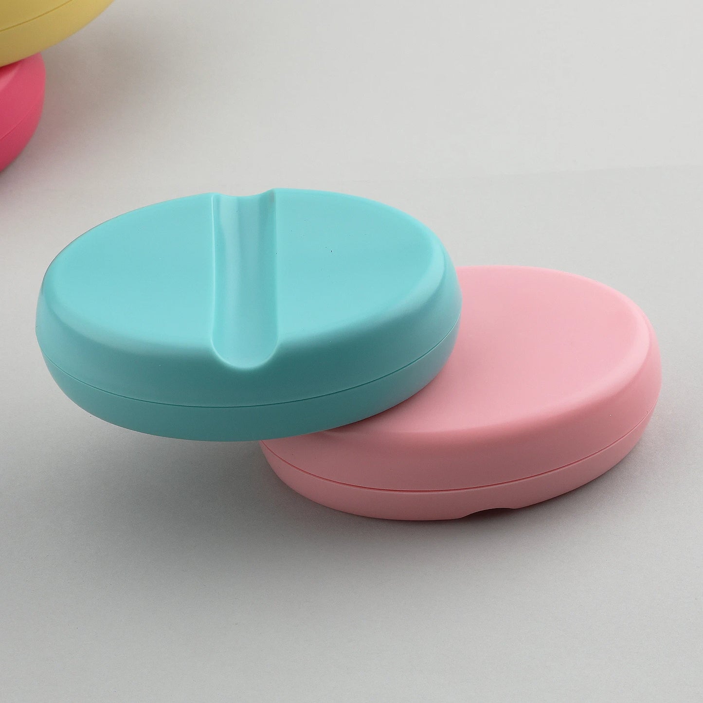 Magnetic Needle & Pin Storage Box – Magnetic Caddy Holder for Sewing Needles, Pins & Small Tools 1PC